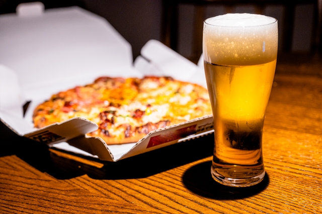 ピザとビール