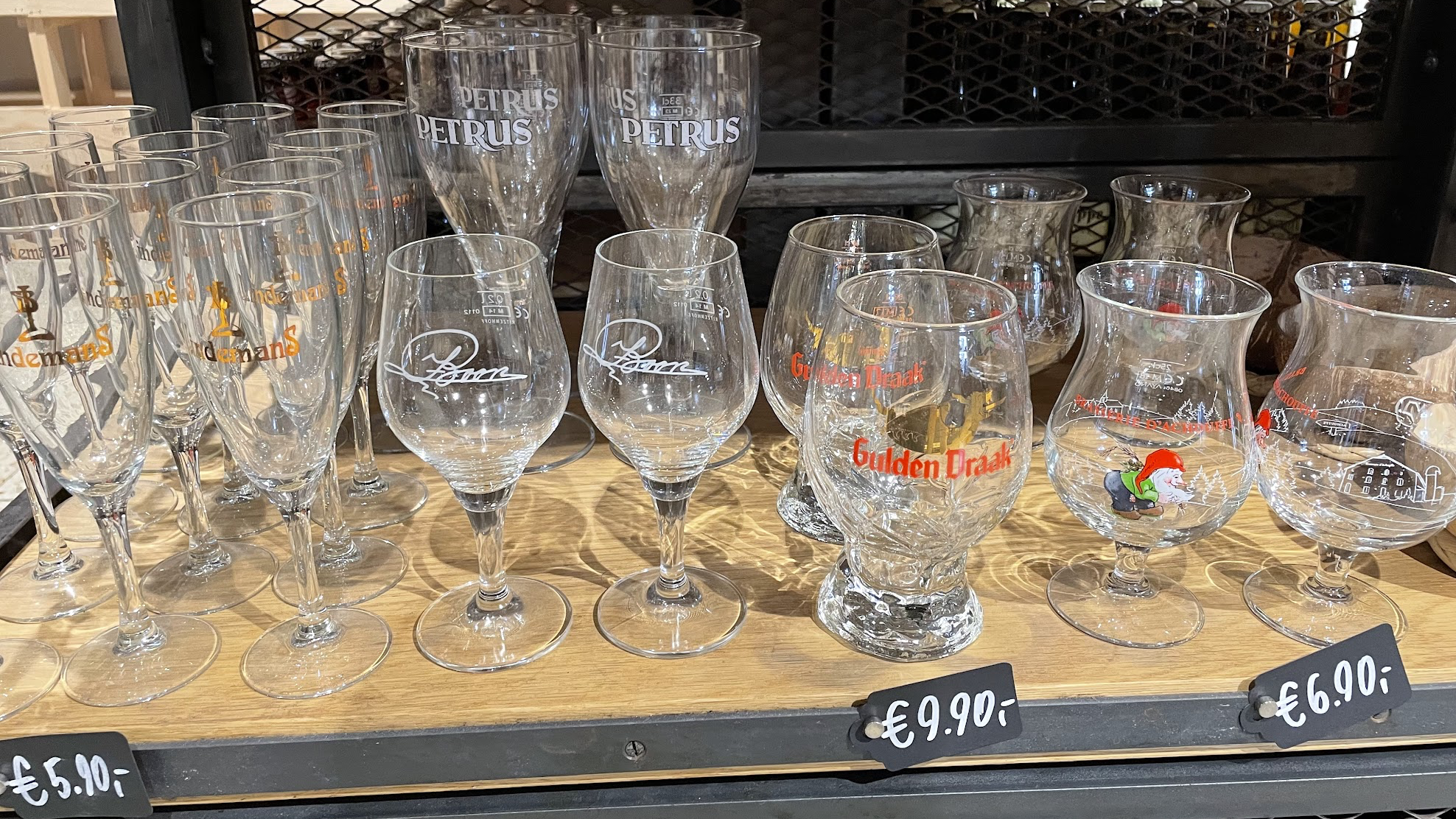 様々なビールグラス