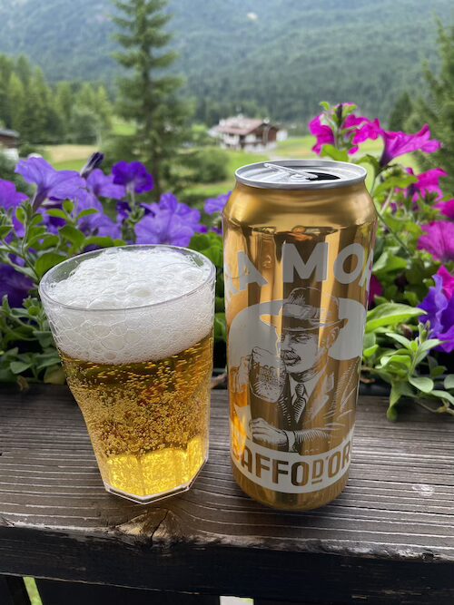 モレッティの Baffo D’Oro（バッフォ・ドーロ）